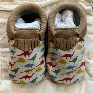 Freshly Picked Moccasin, Brand New In Bag, Size 4, Dinos